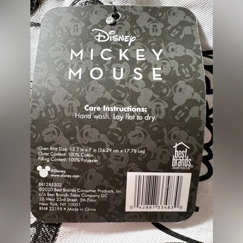 Disney Mickey Mouse 2 pack Oversized Oven Mitts Mint-Green Black 13.75 x 7‎ in